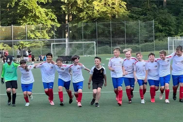 JSG Maifeld Elztal krönt starke Saison mit Staffelsieg Jeder Spieler übernahm Verantwortung und trug mit Teamgeist und Einsatz zum Erfolg bei . Foto: Kerstin Steinbach