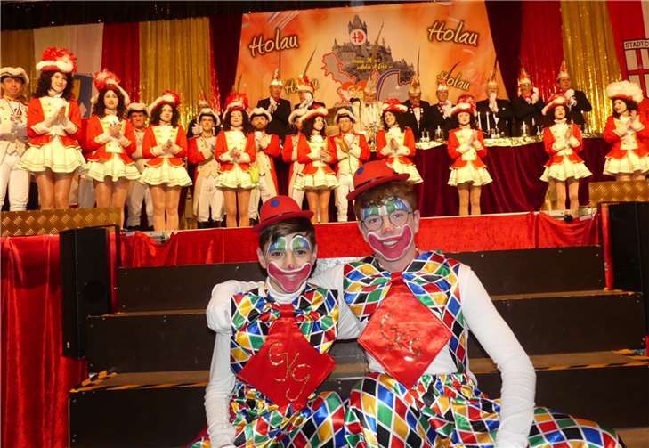 Jeder Stadtteil singt und lacht – wir feiern wieder Fassenacht, ist das diesjährige Motto der Cochemer Narrengilde. Fotos: TE