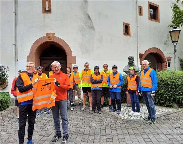 Jeder erhielt eine Warnweste. Foto: privat