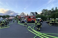 Realistische Menschenrettung bei Feuerwehrübung in Kottenheim