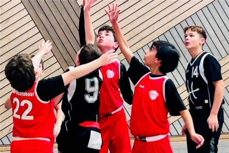 Jeder will den Ball