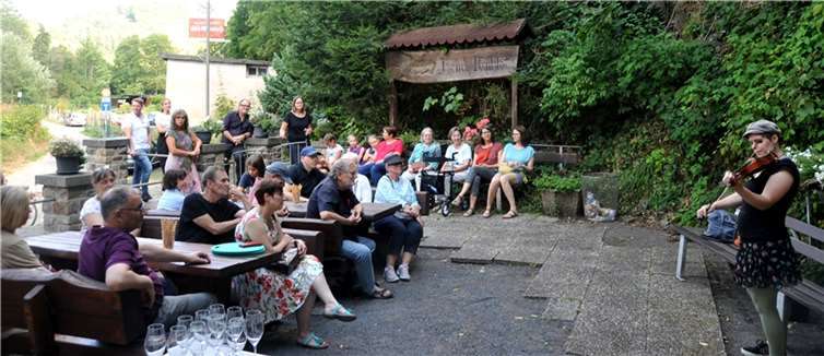 Jedes Jahr gibt es ein reichhaltiges Kulturprogramm vor und in der Mühle.  Foto: Peter Siebenmorgen