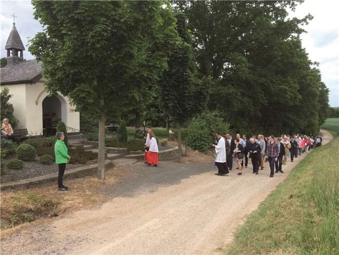 Jedes Jahr pilgern die Gläubigen zur Marienkapelle. Die Ursprünge der Kapelle fallen in die Zeit des 30-jährigen Krieges.