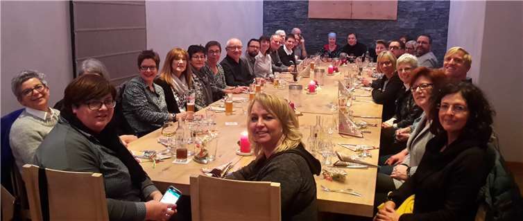 Jedes Mitglied erhielt bei der Weihnachtsfeier als Präsent einen personalisierten USB-Stick. privat