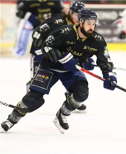 Jeff Smith traf in 37 Saisonspielen 41 Mal für den EHC. Foto: EHC