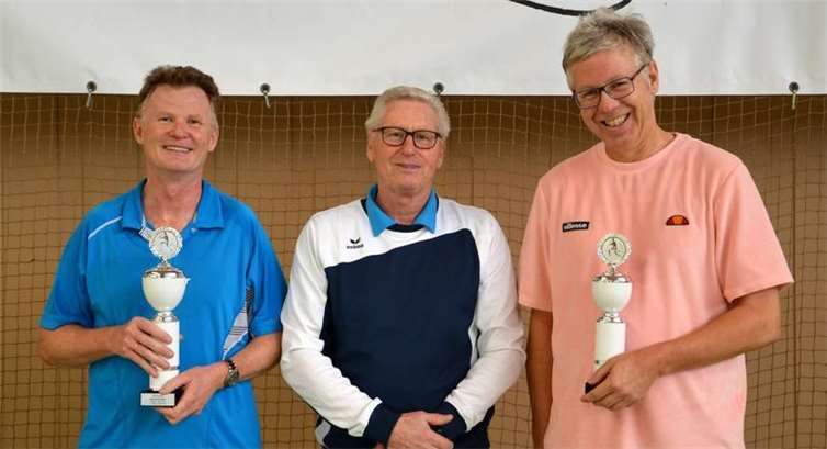 Jens Kowalke (rechts) ist stolzer Vize-Rheinlandmeister. Privat