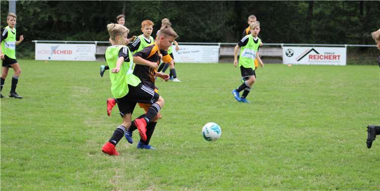 Jens Lempertz im Zweikampf mit seinem Gegenspieler.Foto: privat