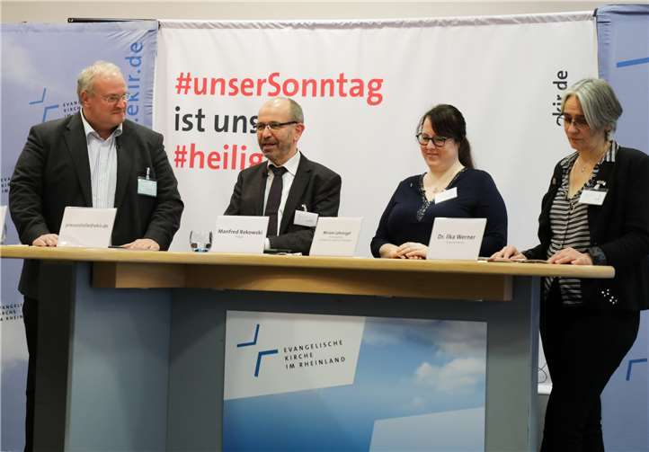 Jens Peter Iven, Manfred Rekowski, Miriam Lohrengel und Dr. Ilka Werner.CEW
