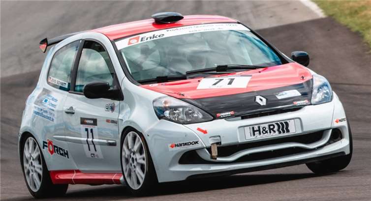 Jens Schmitt ist erfolgreich im Renault Clio 3 Cup unterwegs. Foto: privat
