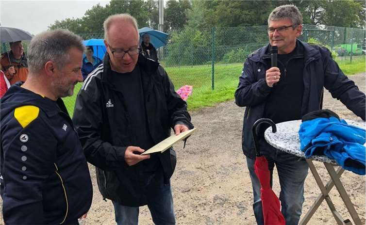 Jens Schmitt wurde nach seiner erfolgreichen Jugendarbeite verabschiedet.
