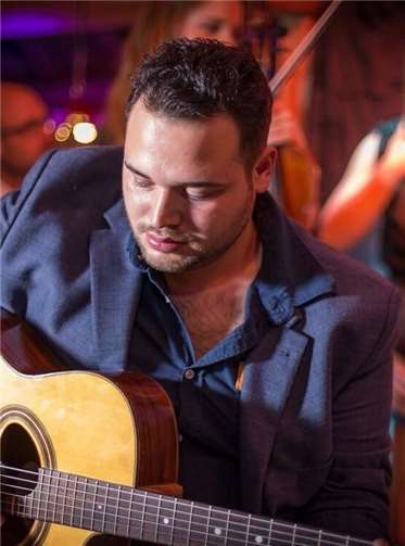 Live-Konzert Jermaine Reinhardt & Friends Jermaine Reinhardt kommt aus einer berühmten Musikerfamilie Fotos: privat