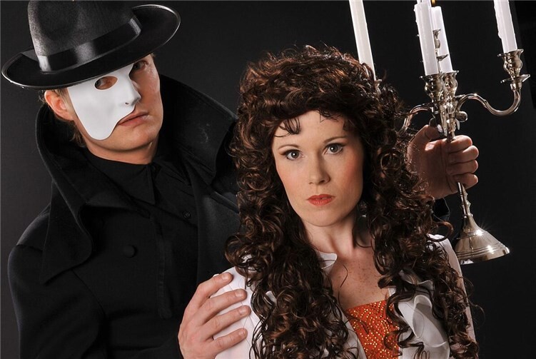 Jessica Maletzky und Tillmann Winkler im „Phantom der Oper“. Foto: M&M Events
