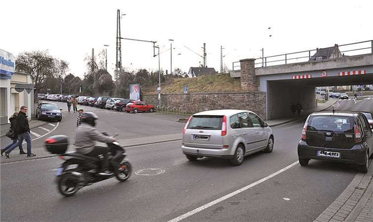 Jetzt beginnen die Umbauarbeiten zwischen der ehemaligen Güterhalle und der Bahnhofstraße. Bis zum Frühsommer kann dieser Bereich nicht befahren oder genutzt werden.Stadt Andernach/Maurer