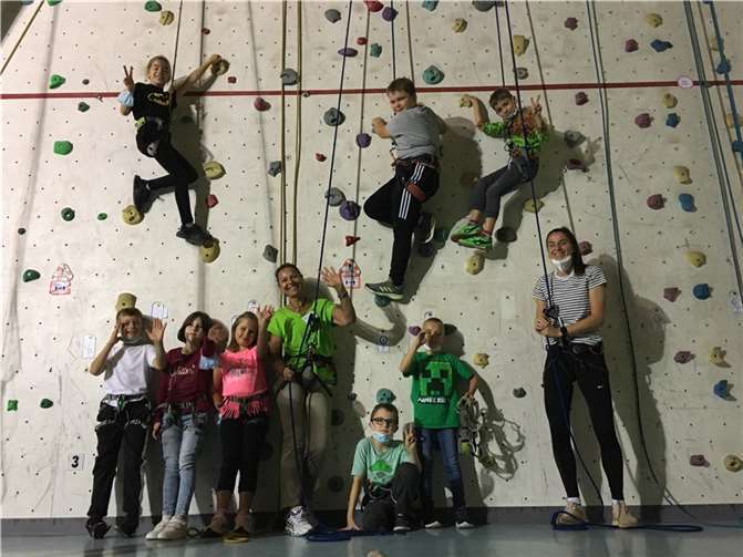 Jeweils 16 Kinder können für einen Zeitraum von acht Wochen an den Kletterwänden zahlreiche Erfahrungen sammeln. Foto: privat