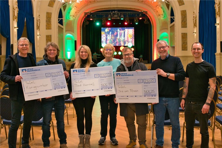 Jeweils 2.500 Euro konnten den drei Tafeln gespendet werden.  Foto: privat