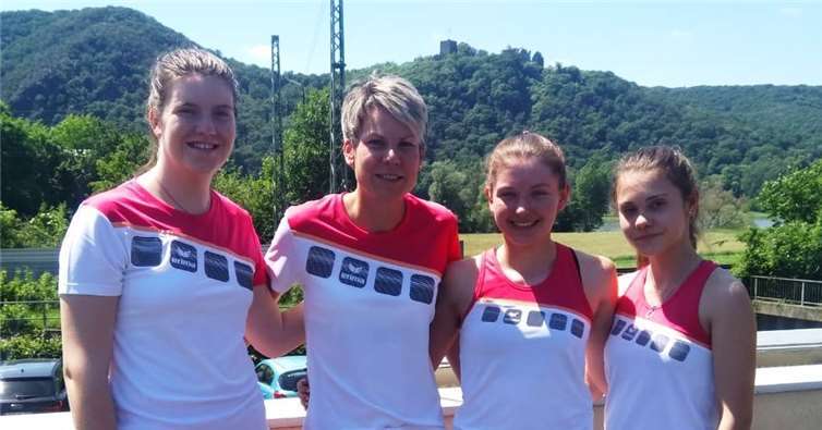 Jil Dreidoppel, Jenny Maasch, Ayleen Herder, Carlotta Neitzert (v. l. n. r.).Foto: TC Steimel