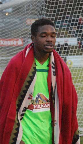 Joachim Akwapay musste nach 80 Minuten angeschlagen vom Platz.