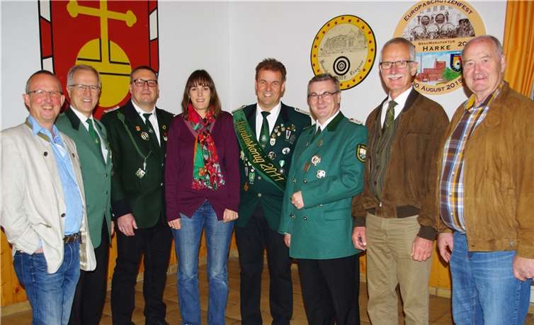 Joachim Berens, Josef Dötsch, Dirk Apitz, Anke Stahl, Thomas Stahl, Dr. Alexander Saftig, Arno Schmitz, Theo Neideck (v.l.). Privat