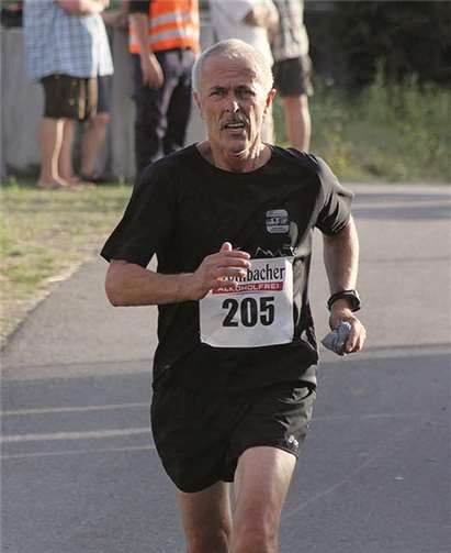 Joachim Hastrich bei seinem Lauf in Langenbach. privat