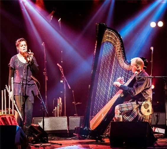 Joanne McIver und Christophe Sauniere stehen am 21. Dezember in Obermendig auf der Bühne. Privat