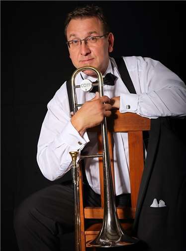 Joe Wulf fasziniert an der Posaune. Copyright: info@malburg-design.com