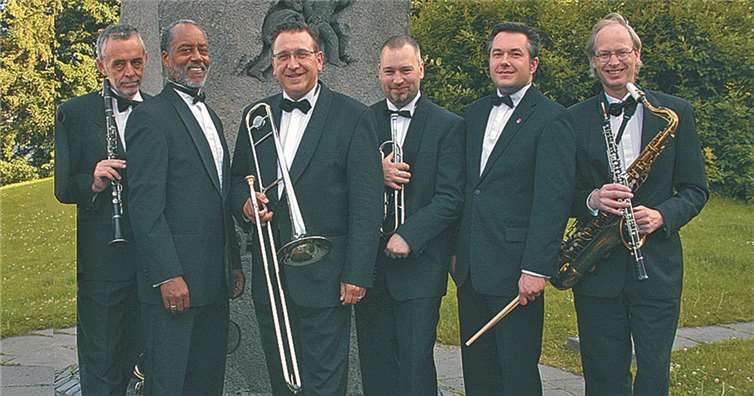 „Joe Wulf & the Gentlemen of Swing“ sorgen für feinsten Jazz am Samstagabend.privat