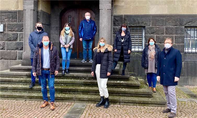 Jörg Lempertz Bürgermeister der Verbandsgemeinde, mit dem Team der Verbandsgemeinde für die Corona chutzimpfung.Foto: Verbandsgemeinde Mendig/Kutz