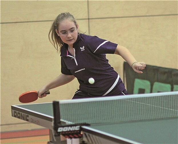 Johanna Pfefferkorn konzentriert bei der Vorhand. privat