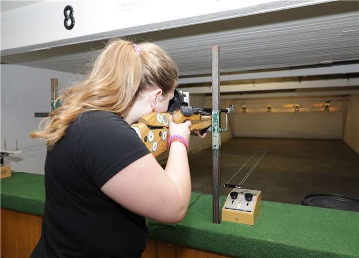 Johanna Schiffer schrieb in dieser Saison als Jungeschützenprinzessin und Bezirksprinzessin eine Erfolgsgeschichte bei den Villiper Schützen.