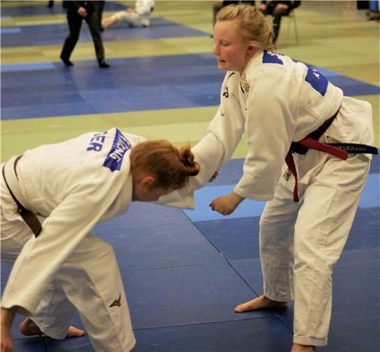 Johanna (r.) war auch im Kampf gegen Frieda Kniering nicht chancenlos.