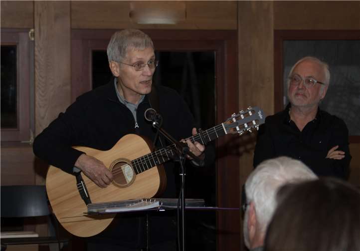 Johannes Goebel (re.)und Martin Mock präsentieren ein gemeinsames Programm mit Werken von Ringelnatz und Kästner.CEW