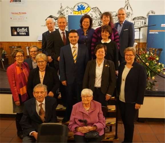 Johannes Wilde, MdL a.D., Dr. Norbert Röttgen MdB, Ilka von Boeselager, Andrea Milz, Oliver Krauß MdL, Brigitte Donie Kreistagsabgeordnete, Manfred Lütz, Petra Kalkbrenner Bürgermeisterin, Jubilarinnen und Jubilare. CDU Swisttal