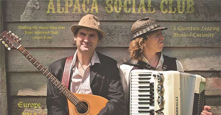 Jon Sanders und Craig Denham entlocken ihren Instrumenten bezaubernde Musik. privat