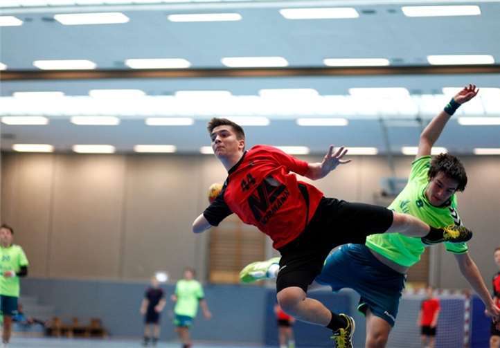 Jonas Kaltenbach beim Torwurf. Privat