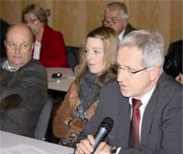 Josef Dötsch in der Diskussion.