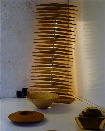 Josef Kemp nutzt das Naturprodukt Baum.