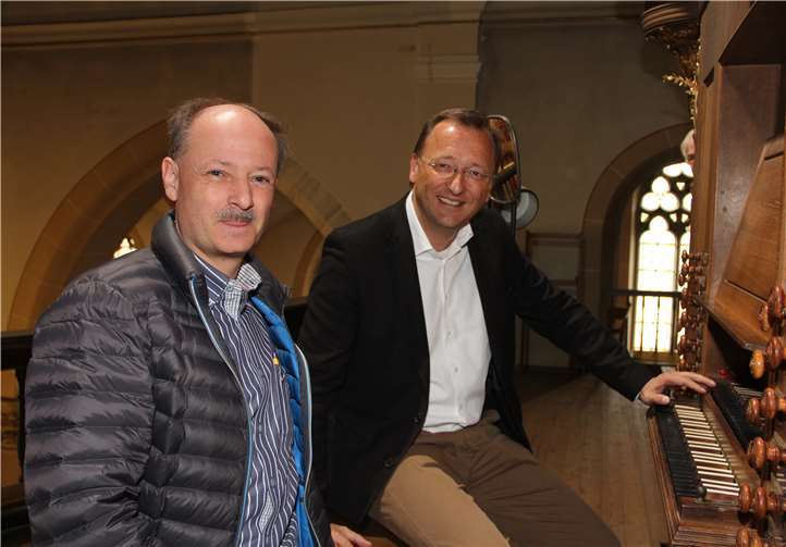 Josef Oster besuchte im vergangenen Jahr das Gotteshaus in Lahnstein und verschaffte sich einen Eindruck vom dringenden Sanierungsbedarf der Orgel.
