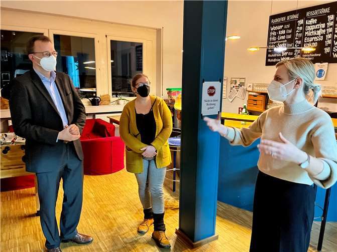 Josef Oster im Gespräch mit Melanie Hoheneck und Corinna Schmitz. Fotos: privat