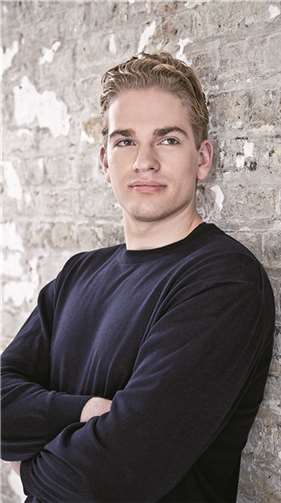 Joseph Moog, Pianist. privat