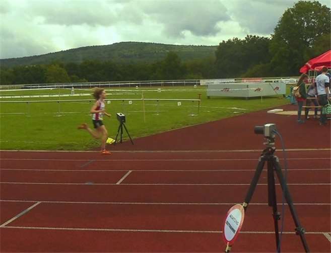 Josi Balles auf dem Weg zum Meistertitel in ihrer letzten Disziplin, dem 800 Meter-Lauf. privat