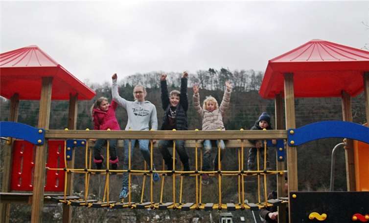Jubel auf der Oberau – der Spielplatz ist fertig!WW