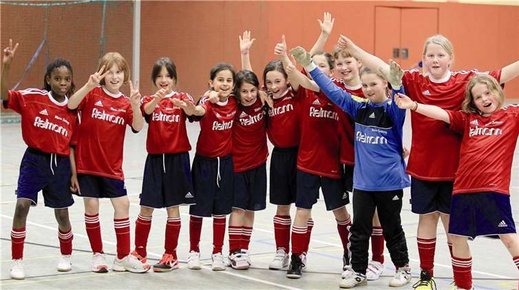 Jubel bei den Neuwieder Mädchen nach dem 3:0 gegen Rheinbreitbach. privat