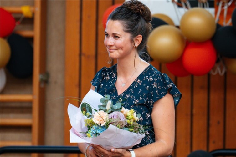 Jubiläums-Schirmherrin Maike Vogt sprach über die Bedeutung von Gemeinschaft und Begleitung und berichtete von den Erfahrungen ihrer Familie mit dem ambulanten Kinder- und Jugendhospiz Koblenz.