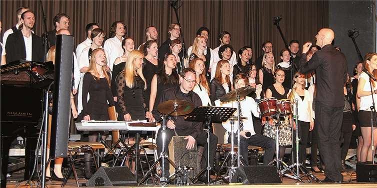 Jubiläumskonzert mit dem Pop/Jazz/Gospelchor „vocal journey“ in der Rheinbacher Stadthalle. STEIN