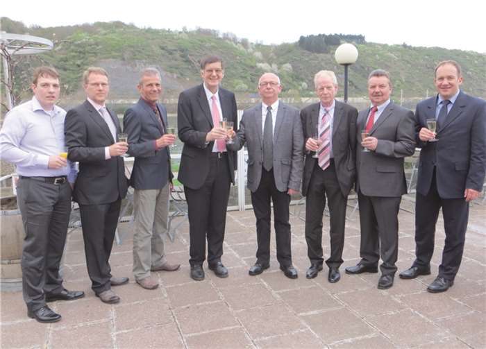 Jubilare, „Abschiednehmer“ und Geschäftsführung (v.li.): Sascha Mallm, Frank Nuppeney, Albert Mendritzki, Klaus Körner, Hans-Josef Mosen, Hermann Josef Adams, Georg Mock und Uwe Jäkel. MKA