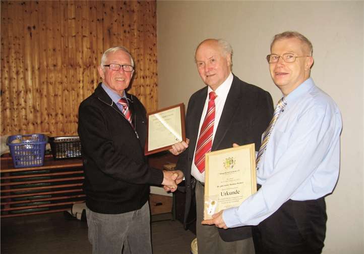 Jubilare Karl Josef Kömmet (links) und Dr. phil. habil. Mathias Weifert (rechts).Privat