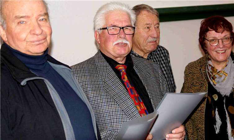 Jubilarehrung: Dr. Folker Hansen, Dieter Descher, Hans Guntrum und Barbara Heymann (v.l.).