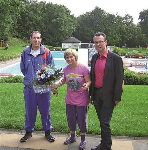 Judith Hilger aus Kottenheim besucht auch bei nicht so schönem Wetter gerne das Vulkanbad in Mendig. privat