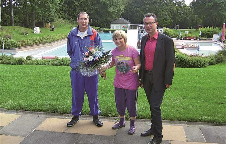 Judith Hilger aus Kottenheim besucht auch bei nicht so schönem Wetter gerne das Vulkanbad in Mendig. privat