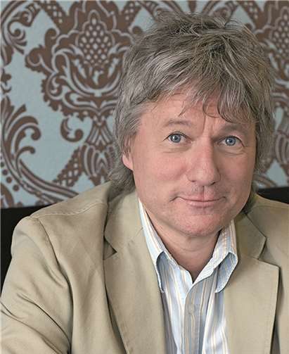 Jürgen Becker gastiert am 2. Oktober in Andernach. Simin Kianmehr